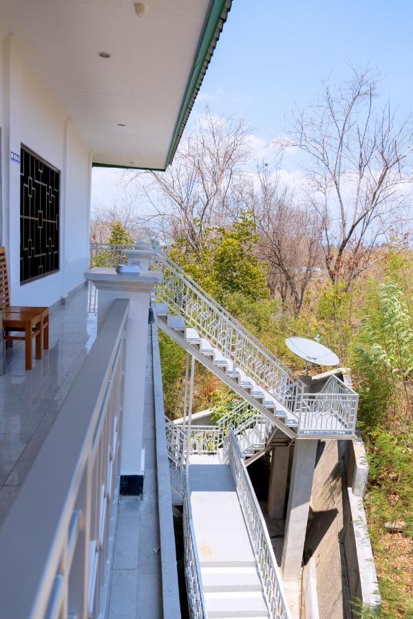 Monte Prundi Hotel Labuan Bajo Zewnętrze zdjęcie